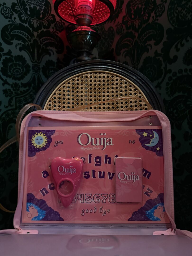 2008 Pink Ouija Board "sealed cards in original box" - Image 4